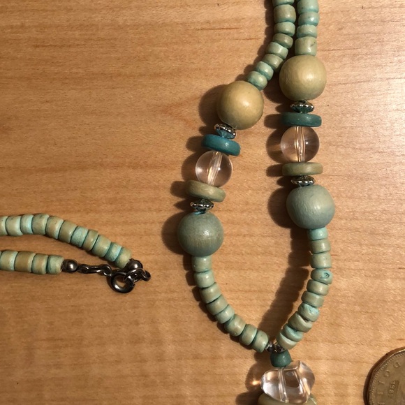 Stained Painted Wood and Mixed Beads Necklace - Picture 5 of 6